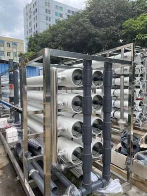 ভালো দাম আউটপুট 5 স্টেজ পৌর জল RO সিস্টেম 150-300 PSI 380/440V পাওয়ার সাপ্লাই অনলাইন