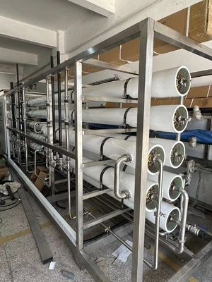 ভালো দাম ৫ পর্যায় শিল্পিক RO সিস্টেম 500-1000 M3 প্রতি দিন 98% প্রত্যাখ্যান হার 150-300 Psi অনলাইন